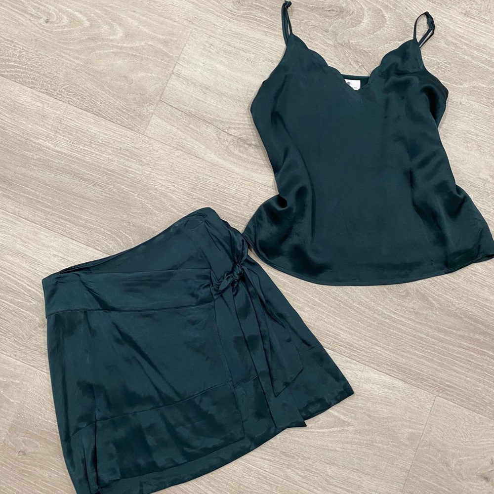 Two piece set